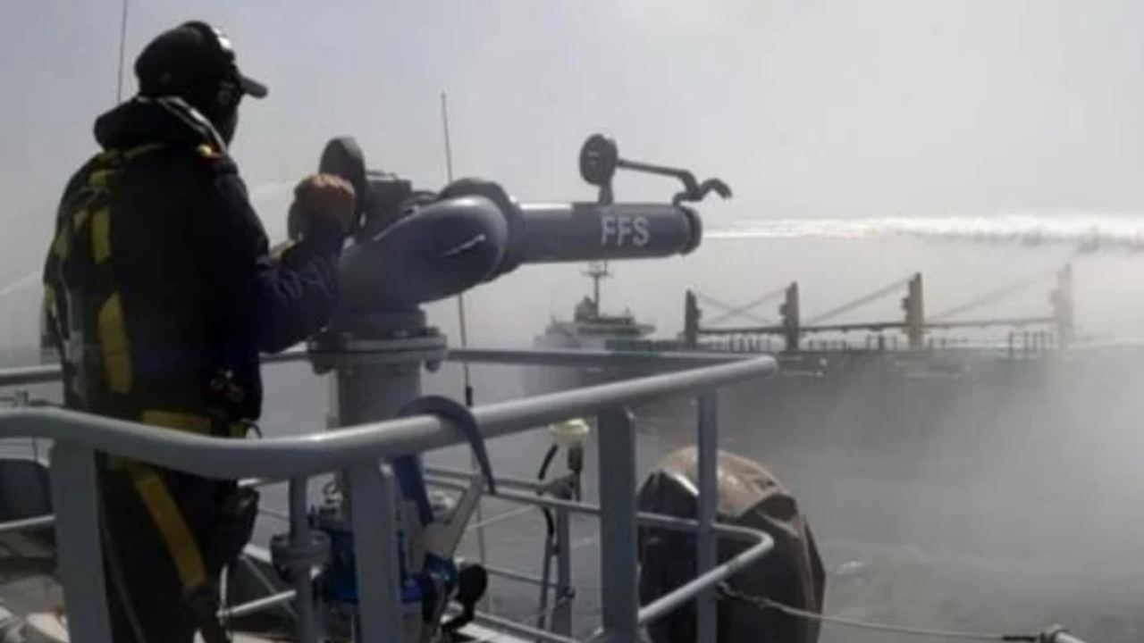 আরব সাগরে বাংলাদেশিসহ ১৮ নাবিককে উদ্ধার