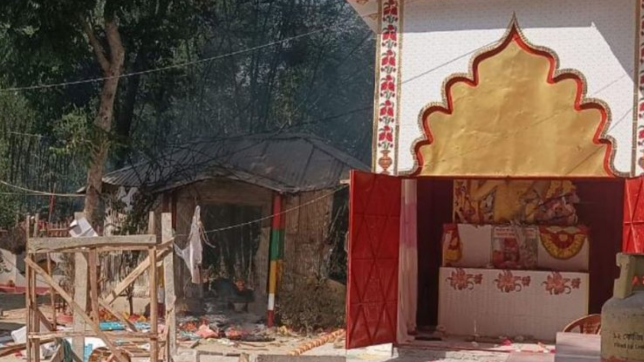 কুষ্টিয়াতে আস্তানায় হামলা করে কথিত পীরকে পিটিয়ে হত্যা