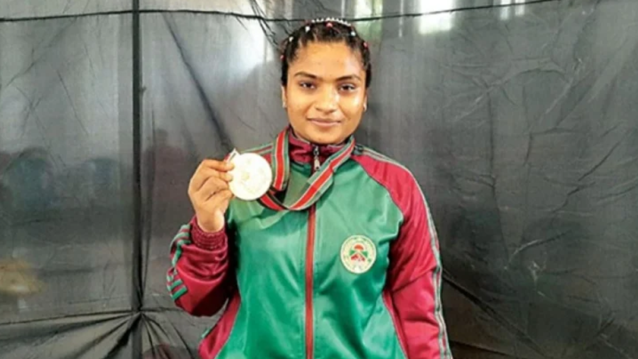 ২ বছরের জন্য নিষিদ্ধ ভারোত্তোলক মাবিয়া