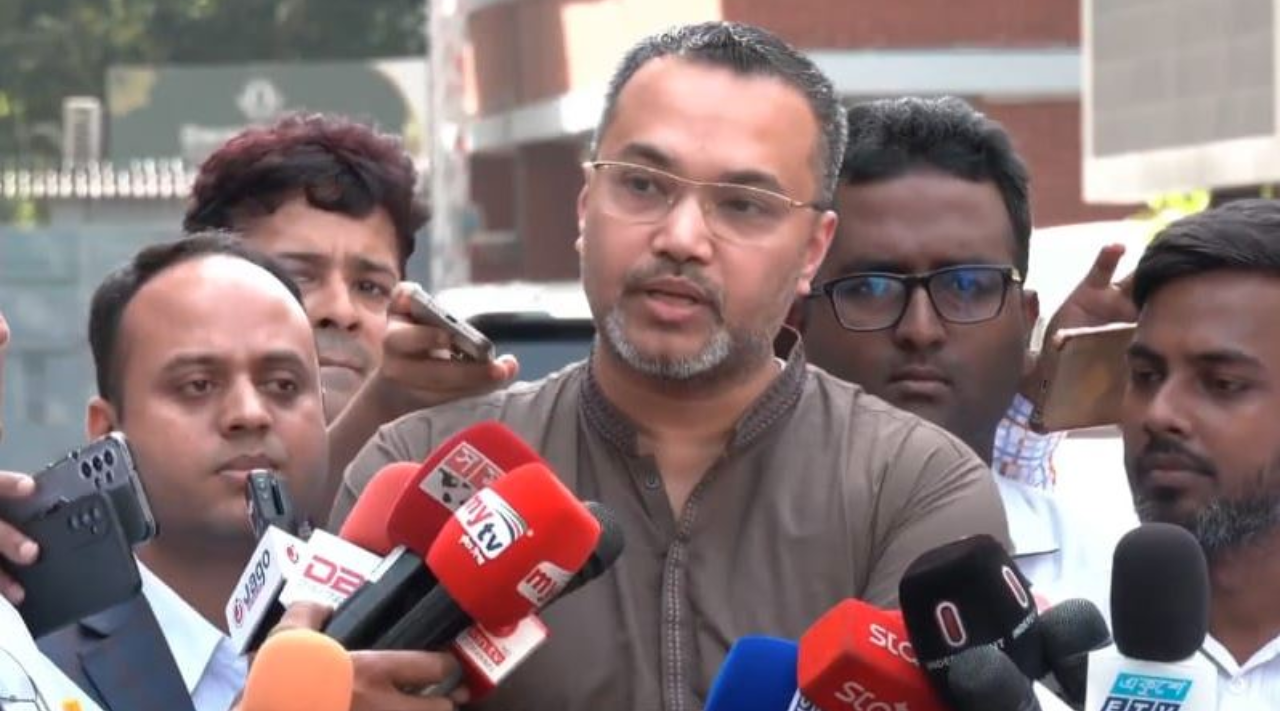 দ্রুত খুলে দেওয়া হচ্ছে মালয়েশিয়ার শ্রমবাজার: প্রবাসী কল্যাণ উপদেষ্টা