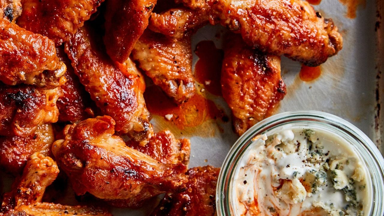 গরমে বেশি মশলাযুক্ত খাবার খেলে যা হয়