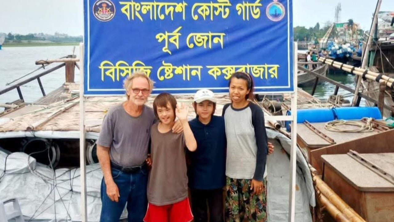 দুর্বৃত্তের কবলে পড়া বিদেশি পর্যটক পরিবারকে উদ্ধার করলো কোস্টগার্ড