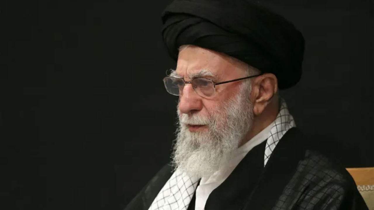 খামেনি হত্যা ইরানকে কোথায় নিয়ে যাচ্ছে