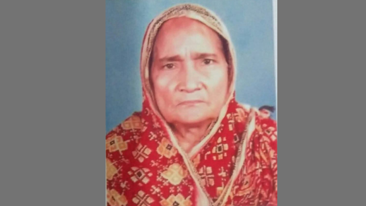 সাংবাদিক মনিরুল ইসলামের মায়ের মৃত্যুবার্ষিকী কাল