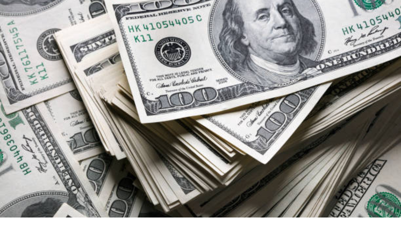 রেমিট্যান্সে নতুন মাইলফলক যেসব কারণে