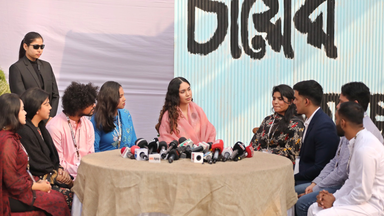 তরুণ ভোটারদের সঙ্গে জাইমা রহমানের ‘চায়ের আড্ডা’