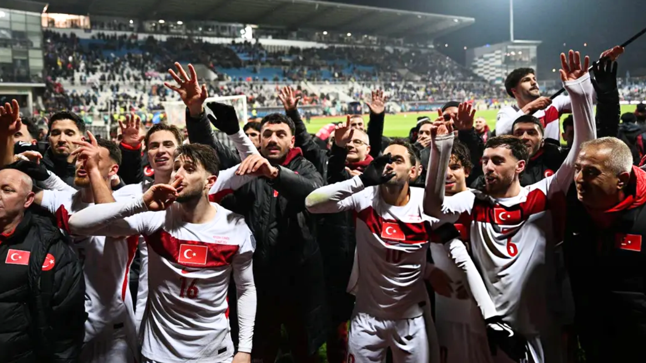 ২ যুগ পর তুরস্ক, ২০ বছর পর চেকরা বিশ্বকাপে