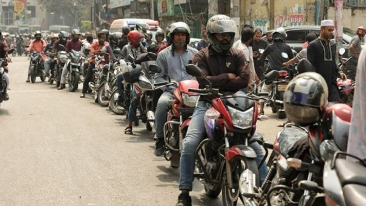 রাইড শেয়ার বাইকে মিলবে ৫ লিটার তেল