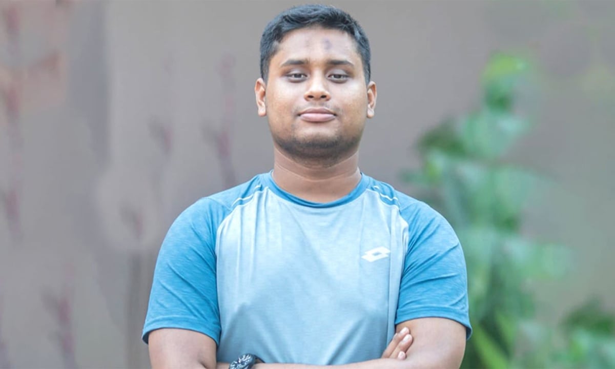 প্রধানমন্ত্রী কি নিজের সিদ্ধান্তে দেশ পরিচালনা করছেন, প্রশ্ন হাসনাতের