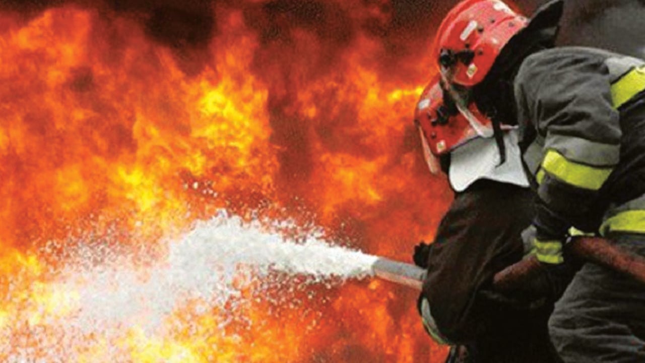 সিলিন্ডার লিকেজের আগুনে স্বামী-স্ত্রীর মৃত্যু