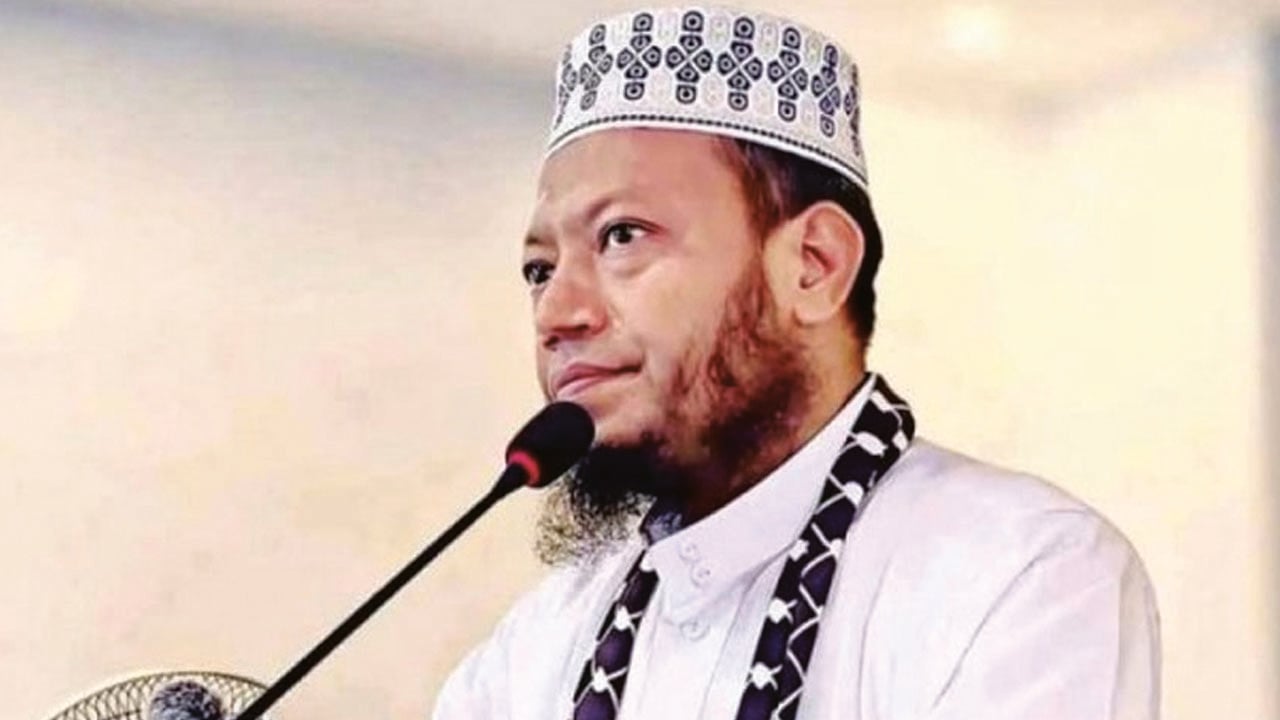 আমির হামজাকে আদালতে হাজির হতে পত্রিকায় বিজ্ঞপ্তি প্রকাশের নির্দেশ