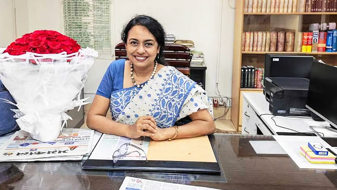 সরানোর ৪ মাস পর আবারও জাতীয় গ্রন্থকেন্দ্রের পরিচালক আফসানা