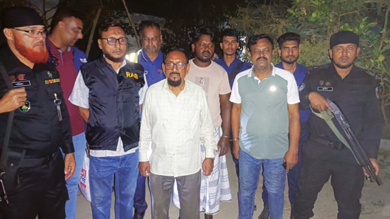 মুন্সিগঞ্জে প্রতিপক্ষের বাড়িতে এলোপাতাড়ি গুলি, আহত ১৫