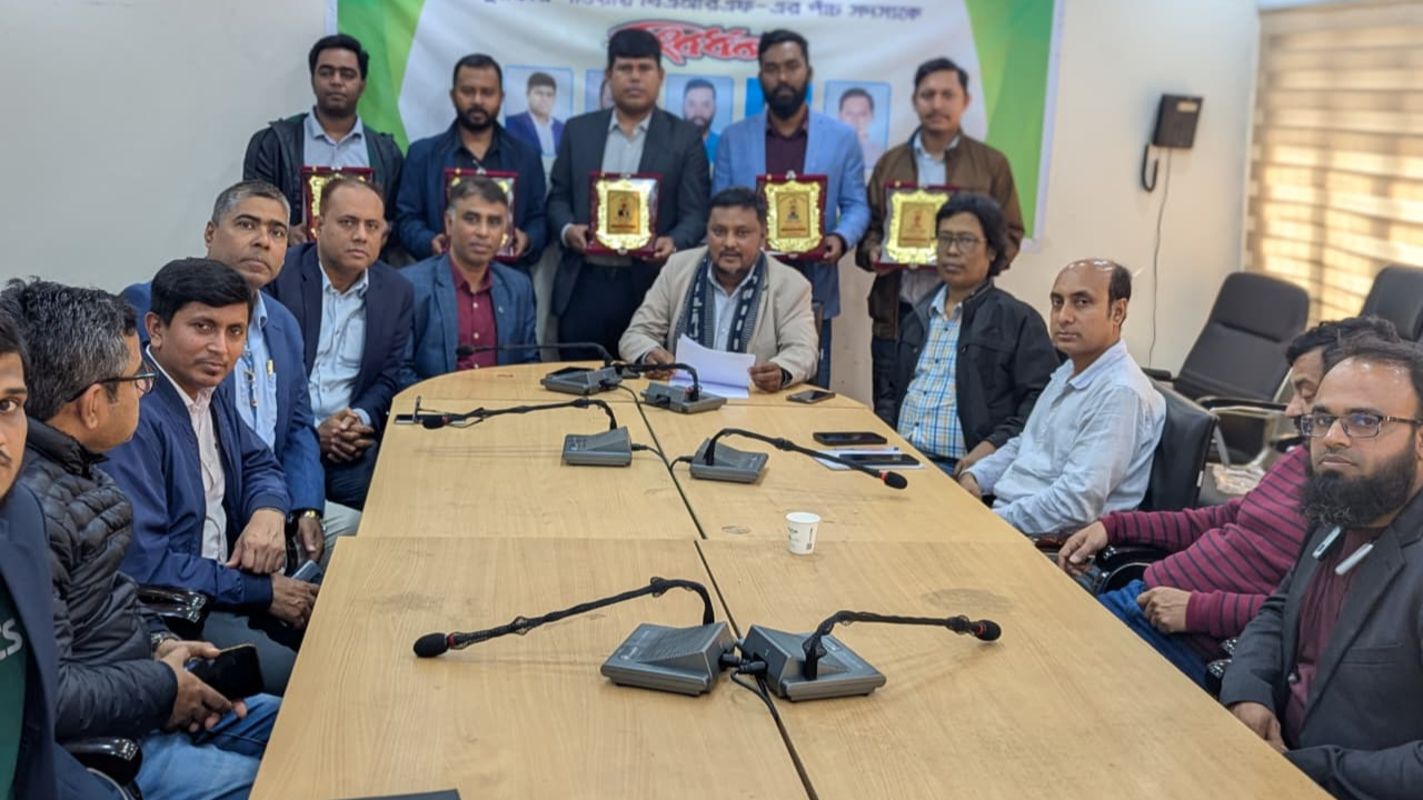 পুরস্কারপ্রাপ্ত সাংবাদিকদের সংবর্ধনা দিলো বিএআরএফ
