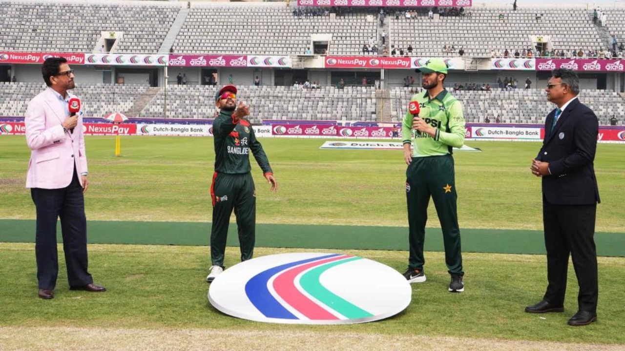 সিরিজ নির্ধারণী ম্যাচে ব্যাটিংয়ে বাংলাদেশ, পাকিস্তান একাদশে ৩ পরিবর্তন