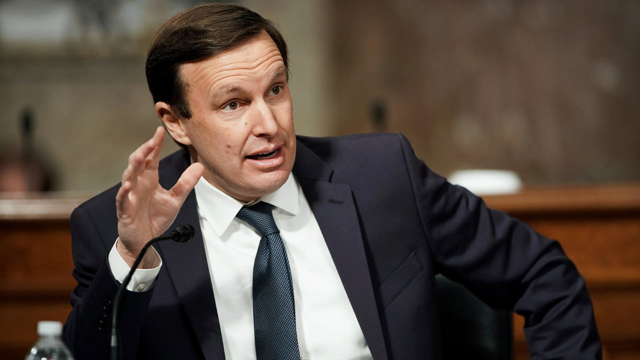 ট্রাম্প ইরান যুদ্ধের ওপর নিয়ন্ত্রণ হারিয়েছেন: মার্কিন সিনেটর