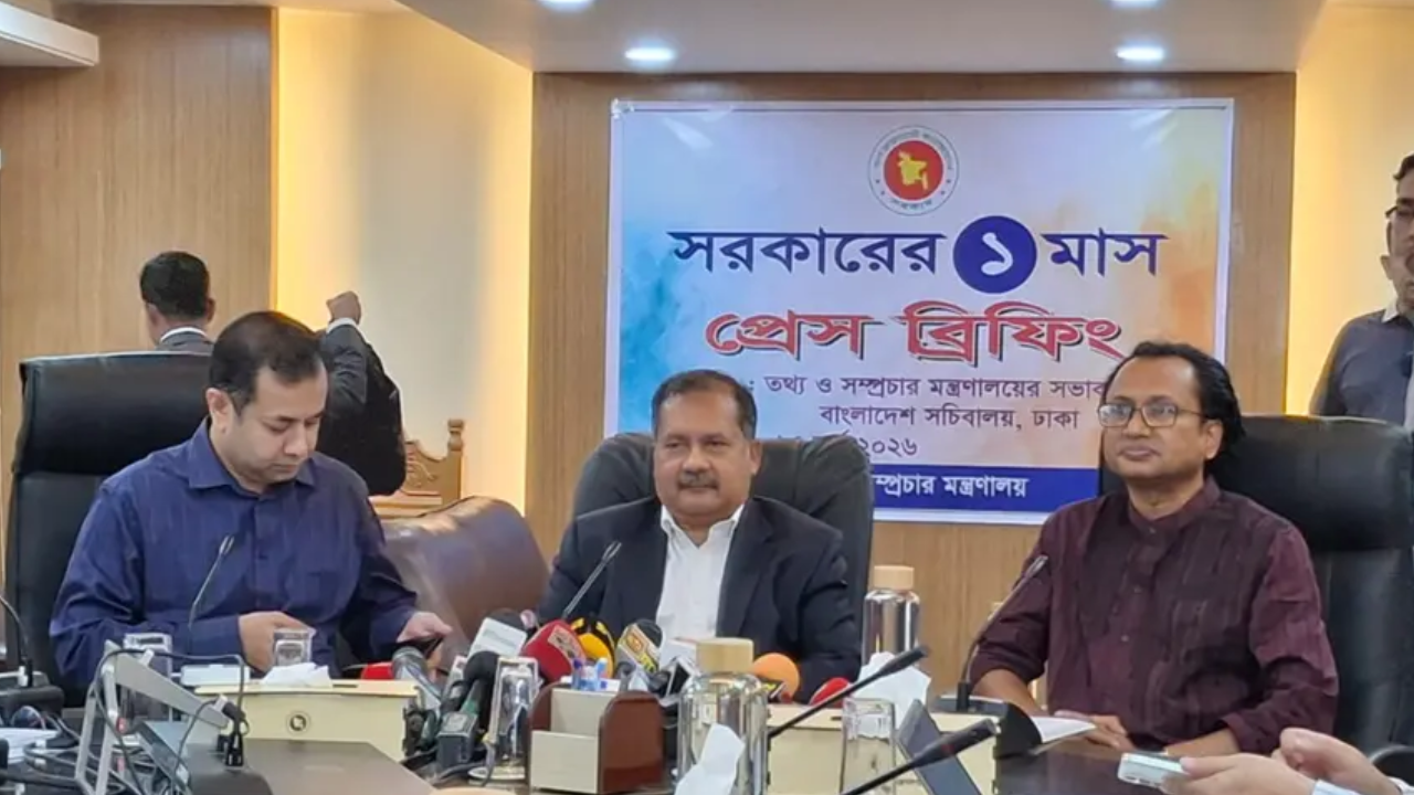 জ্বালানি তেলের দাম বাড়ছে না: তথ্য উপদেষ্টা