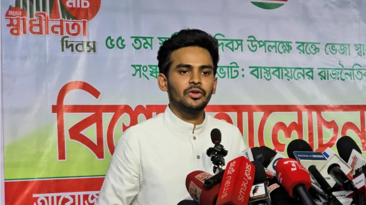 ‘ডিপ স্টেট’ চেয়েছিল অন্তর্বর্তী সরকার ২০২৯ পর্যন্ত ক্ষমতায় থাকুক: আসিফ মাহমুদ