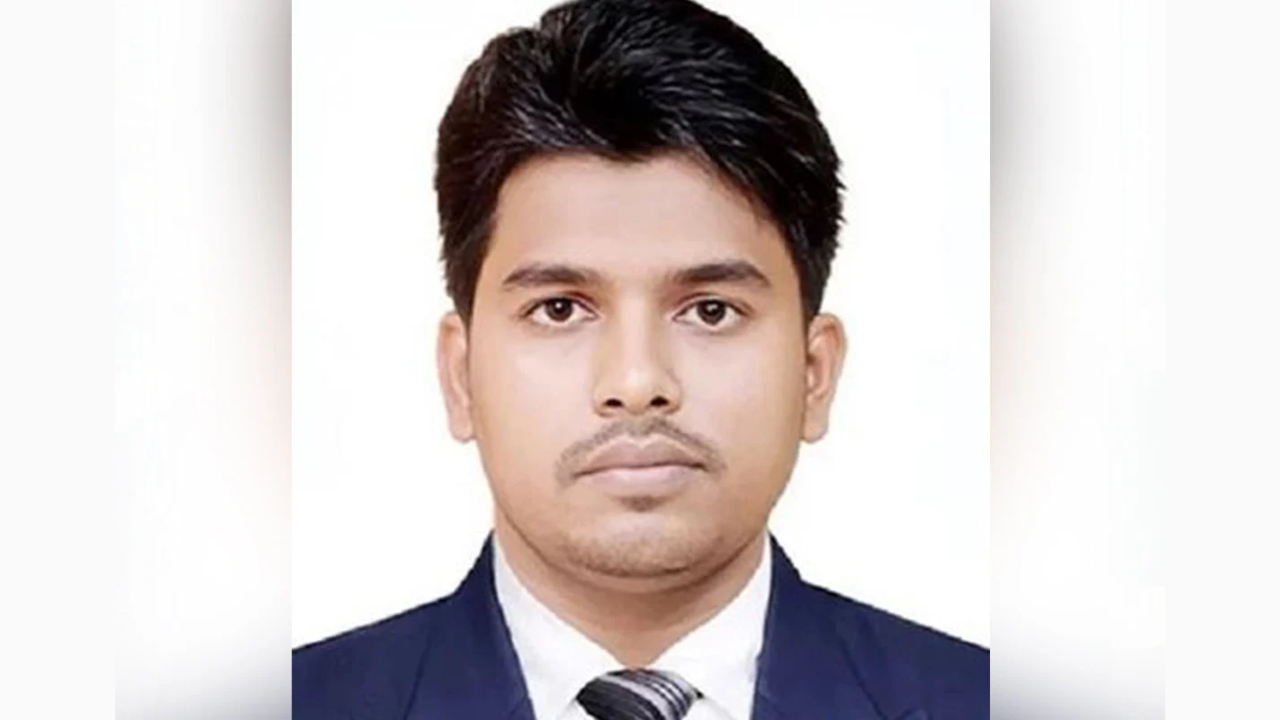 আসিফ মাহমুদের সাবেক এপিএস মোয়াজ্জেমের দেশত্যাগে নিষেধাজ্ঞা