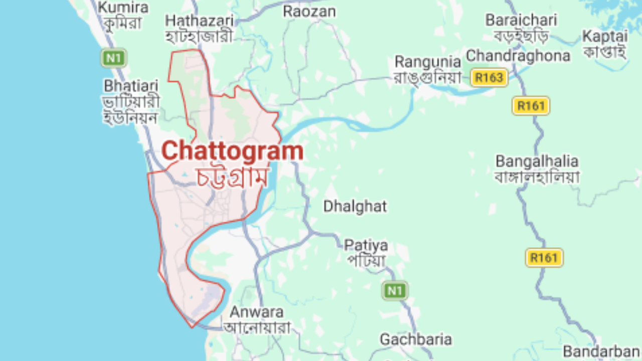 ‘ফুটবলের মতো লাথি দেব’– উপজেলা প্রকৌশলীকে ঠিকাদারের হুমকি