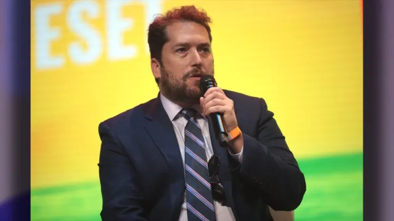 ট্রাম্পের উপদেষ্টার বাতিল করলো ব্রাজিল