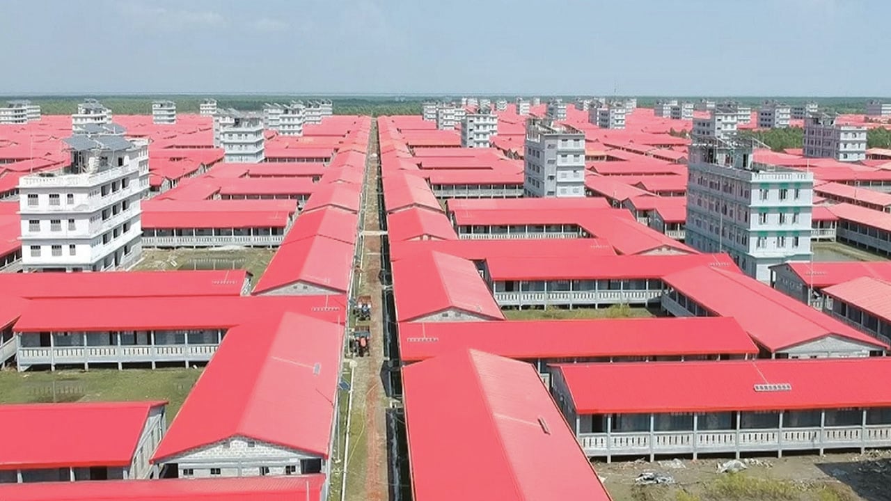 ভাসানচর থেকে পালানো ৩৭ রোহিঙ্গা সন্দ্বীপে আটক