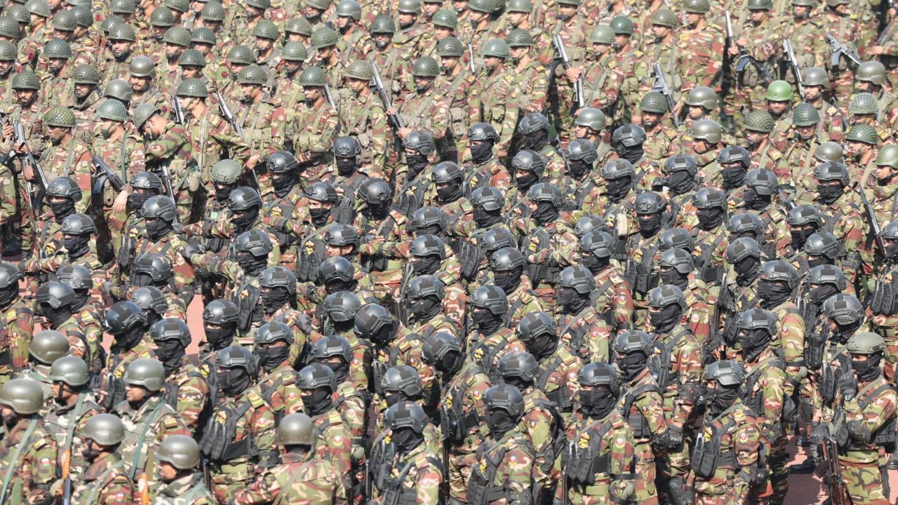 বক্তব্যে সেনাপ্রধান পেশাদারিত্ব, নিরপেক্ষতা, শৃঙ্খলা, ধৈর্য ও নাগরিকবান্ধব আচরণের মাধ্যমে দায়িত্ব পালনের ওপর গুরুত্বারোপ করেন।