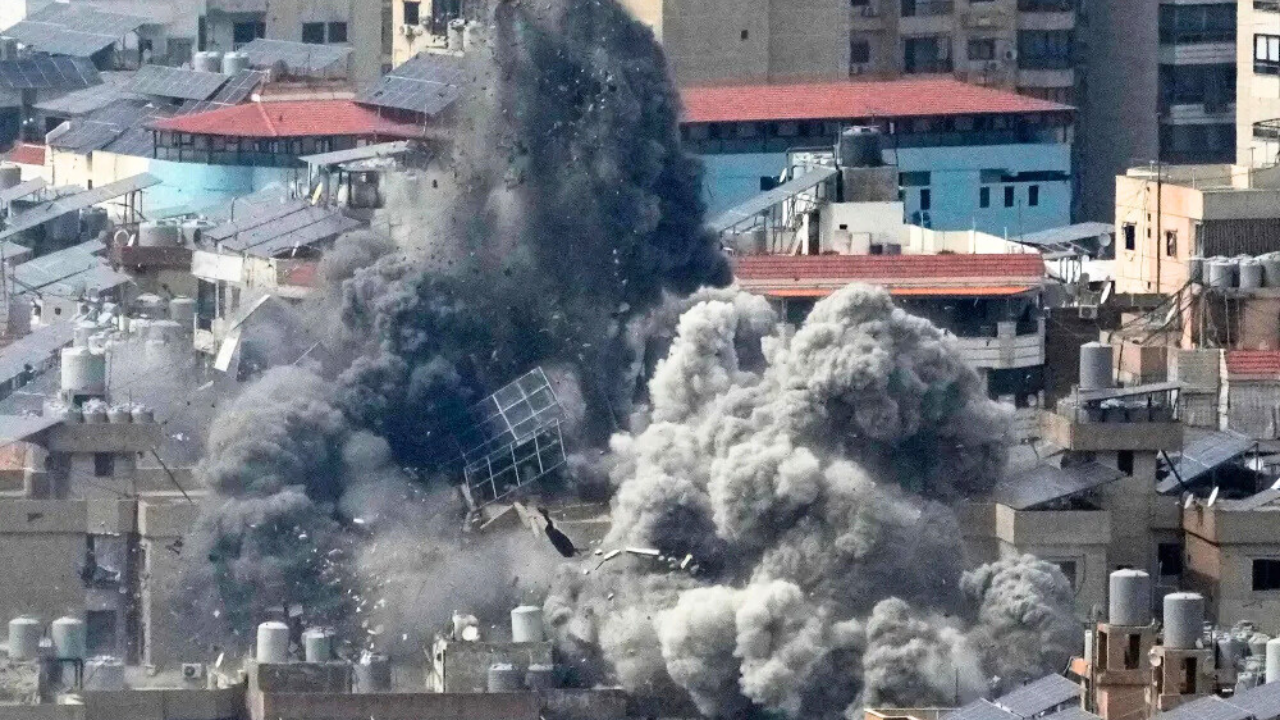 অস্ত্রের শব্দ থামলেই কেবল মধ্যস্থতা সম্ভব: আমিরাত