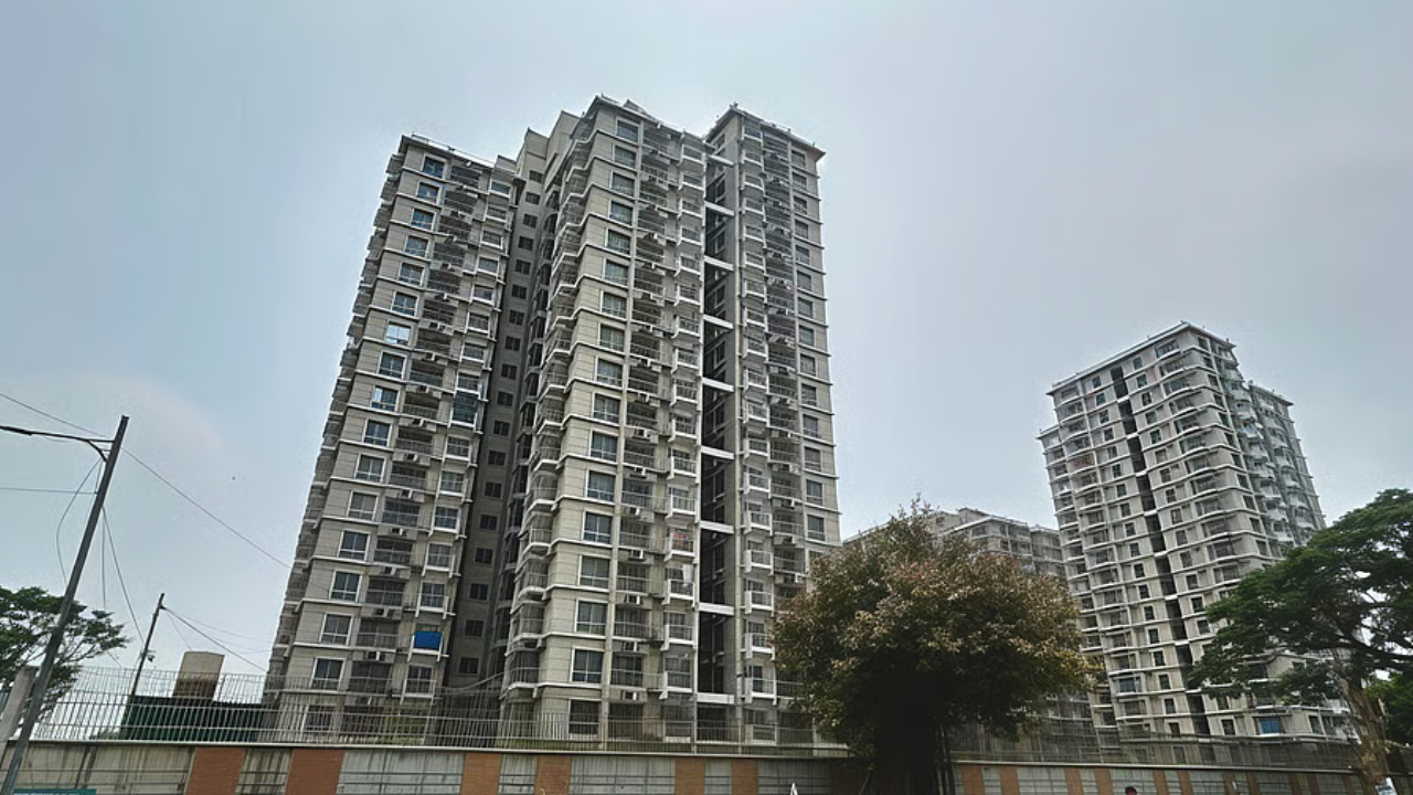 বালিশকাণ্ডে আরও এক প্রকৌশলীকে অবসর