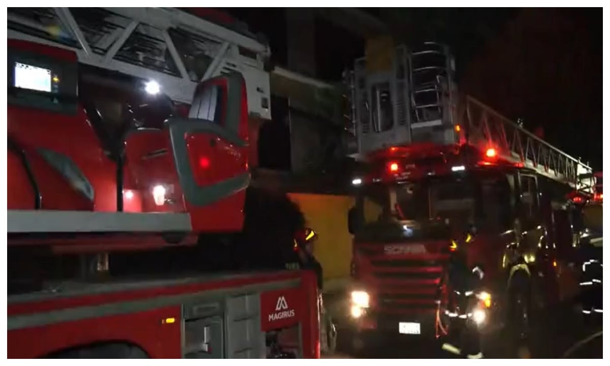 বনানীর বহুতল ভবনের আগুন নিয়ন্ত্রণে