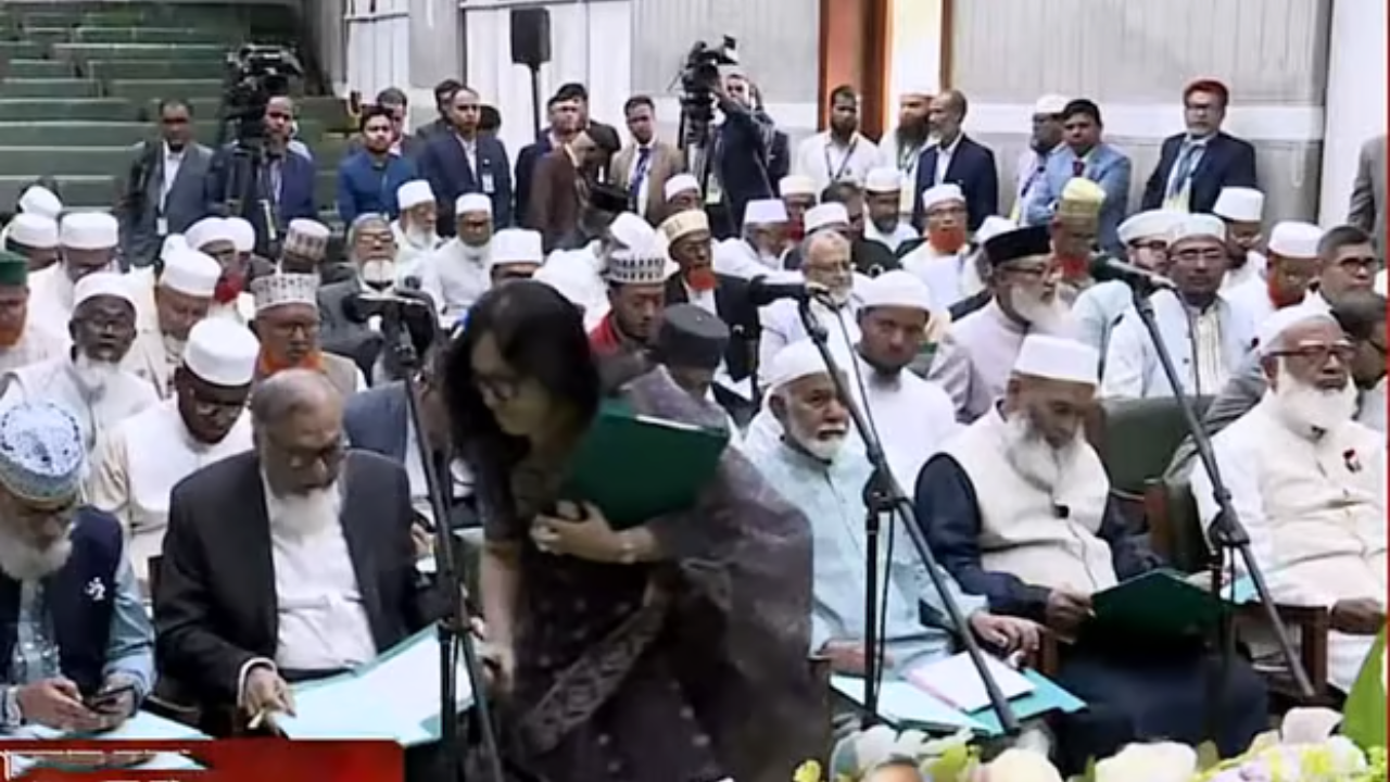 সংবিধান সংস্কার পরিষদের শপথ নেননি রুমিন ফারহানা