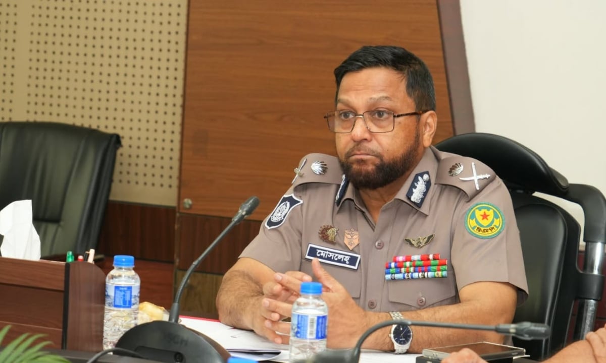 কোরবানীর হাট: ইজারাদারের বিরুদ্ধে কঠোর হুঁশিয়ারি ডিএমপির 