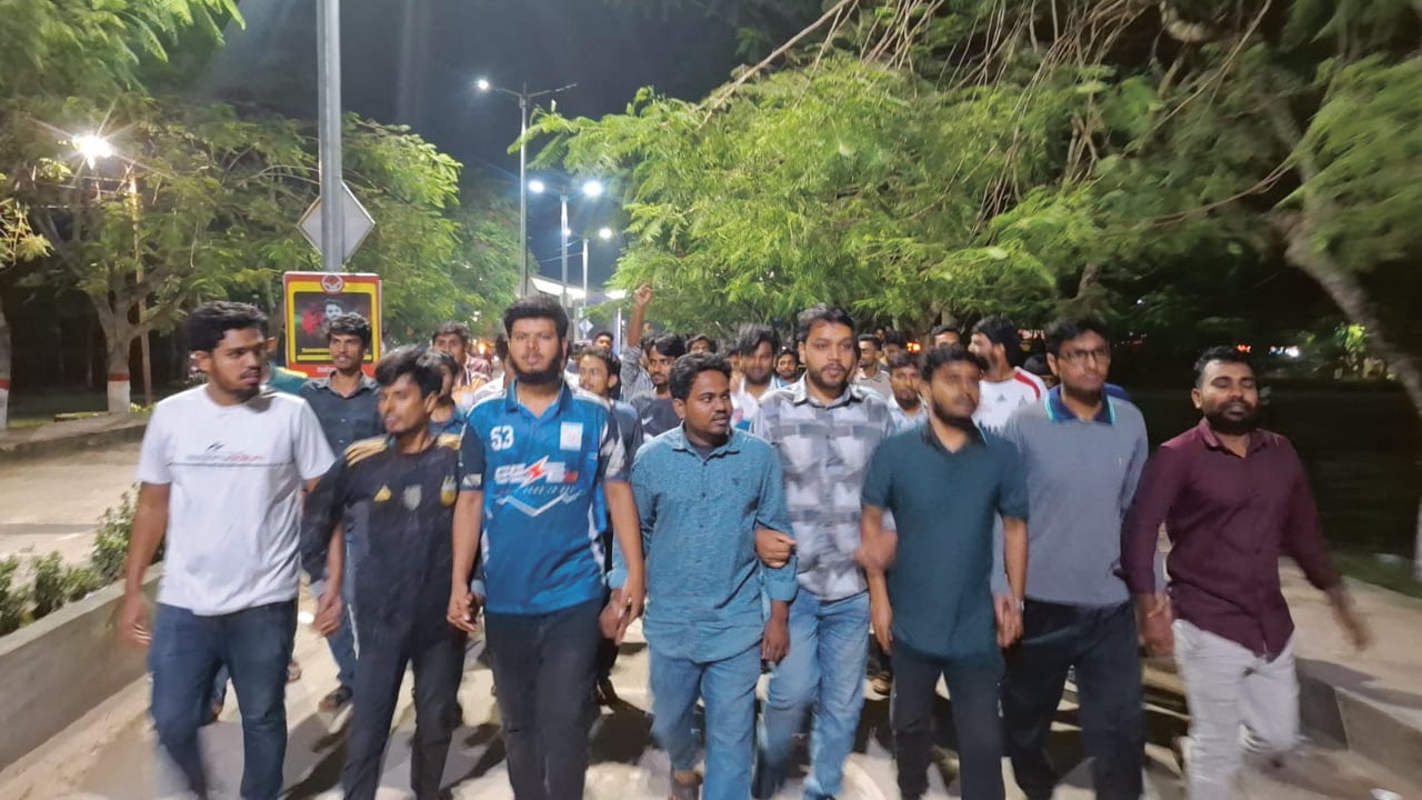 গুপ্ত রাজনীতি নিষিদ্ধের দাবিতে বেরোবিতে ছাত্রদলের বিক্ষোভ