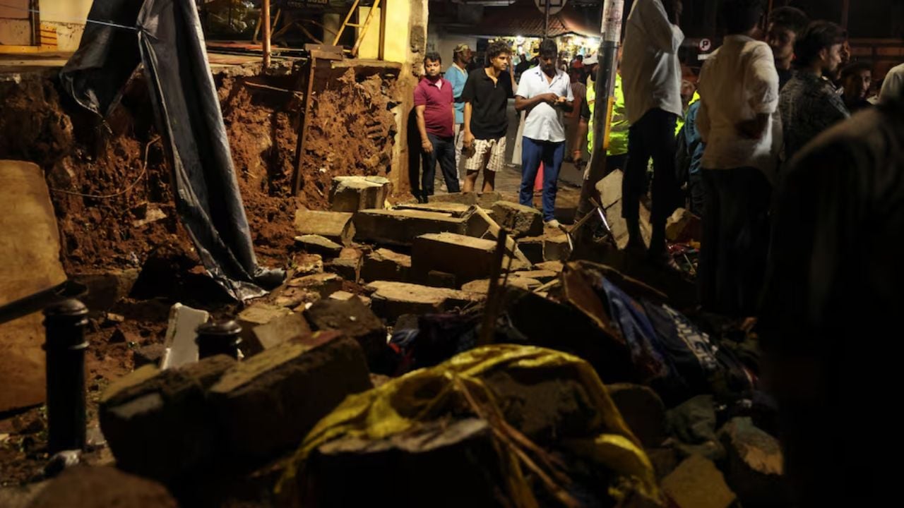 ভারতে হাসপাতালের দেয়াল ধসে শিশুসহ নিহত ৭