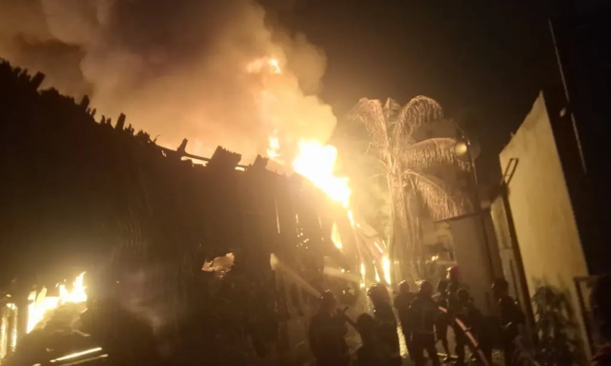 কদমতলীর ফোম কারখানার আগুন নিয়ন্ত্রণে