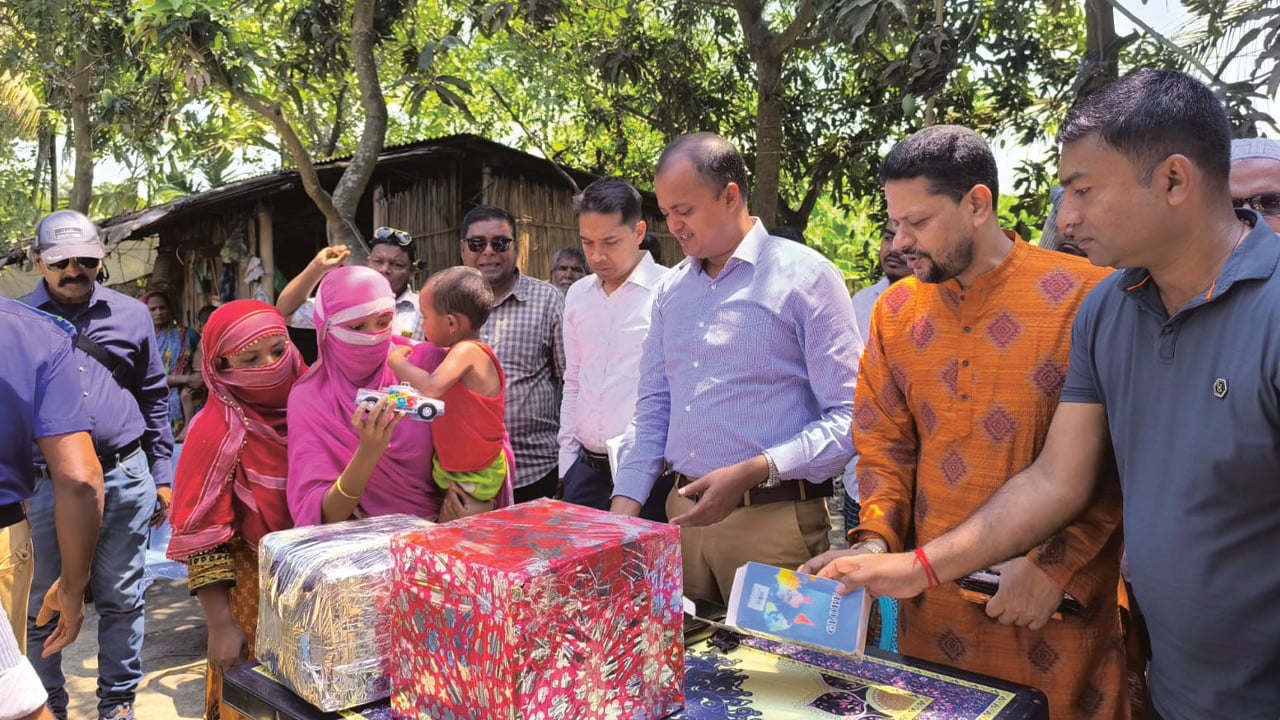 গণপিটুনিতে নিহত ট্রাকচালকের সন্তানের পাশে দাঁড়ালেন প্রধানমন্ত্রী