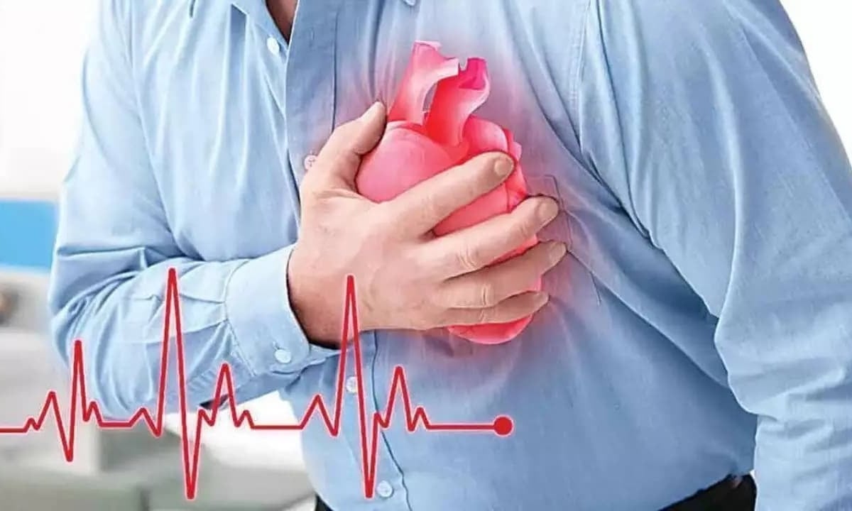 হার্ট অ্যাটাকের আগে দেখা দেয় যেসব লক্ষণ