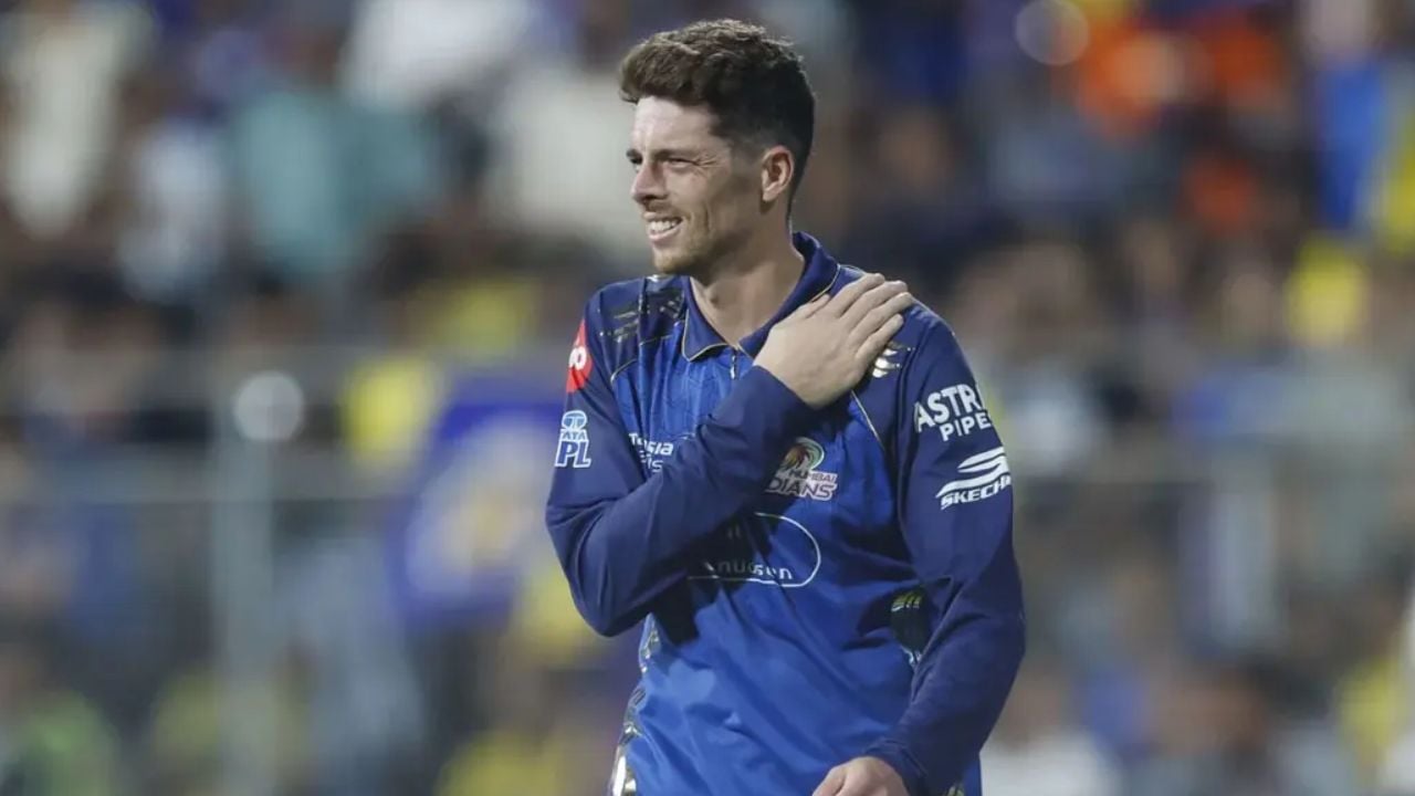 চেন্নাইয়ের বিপক্ষে ১৩ জনকে খেলালো মুম্বাই!