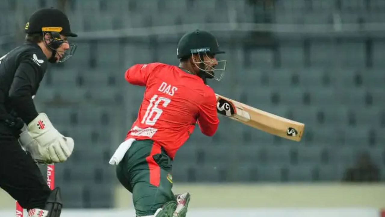 বৃষ্টির পর খেলা শুরু, ম্যাচ হবে ১৫ ওভারে