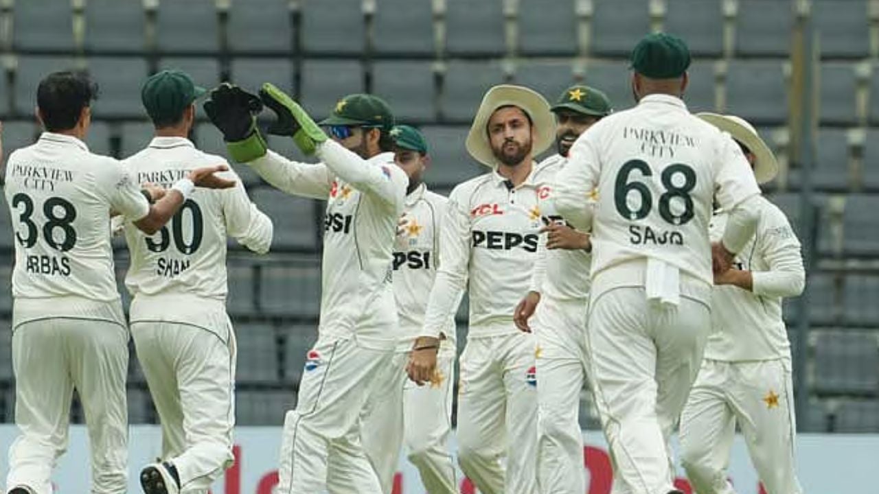 মুমিনুলও আউট, মাঠে ফিরেছেন হাসান