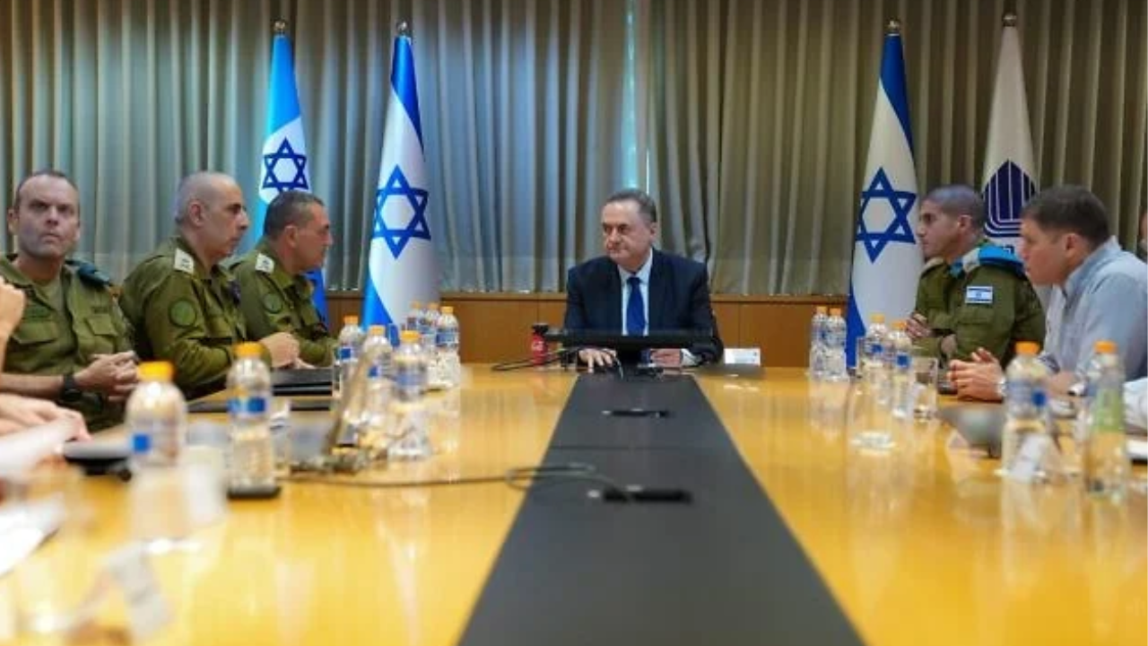 যুক্তরাষ্ট্রের সবুজ সংকেতের অপেক্ষায় ইসরায়েল