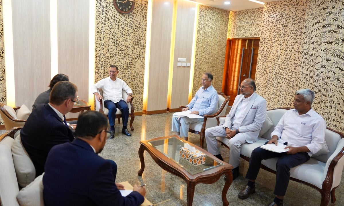 প্রধানমন্ত্রীর সঙ্গে শেভরন কর্পোরেশনের প্রতিনিধি দলের সাক্ষাৎ