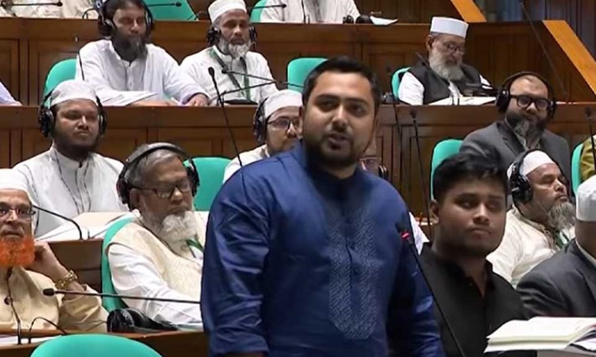 ‘রাষ্ট্রপতিকে অপসারণ করে গ্রেপ্তার করা প্রয়োজন’