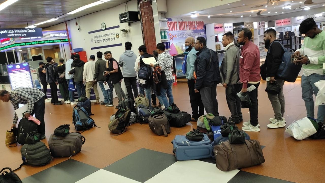 লিবিয়া থেকে দেশে ফিরেছেন ১৭৪ বাংলাদেশি বন্দি
