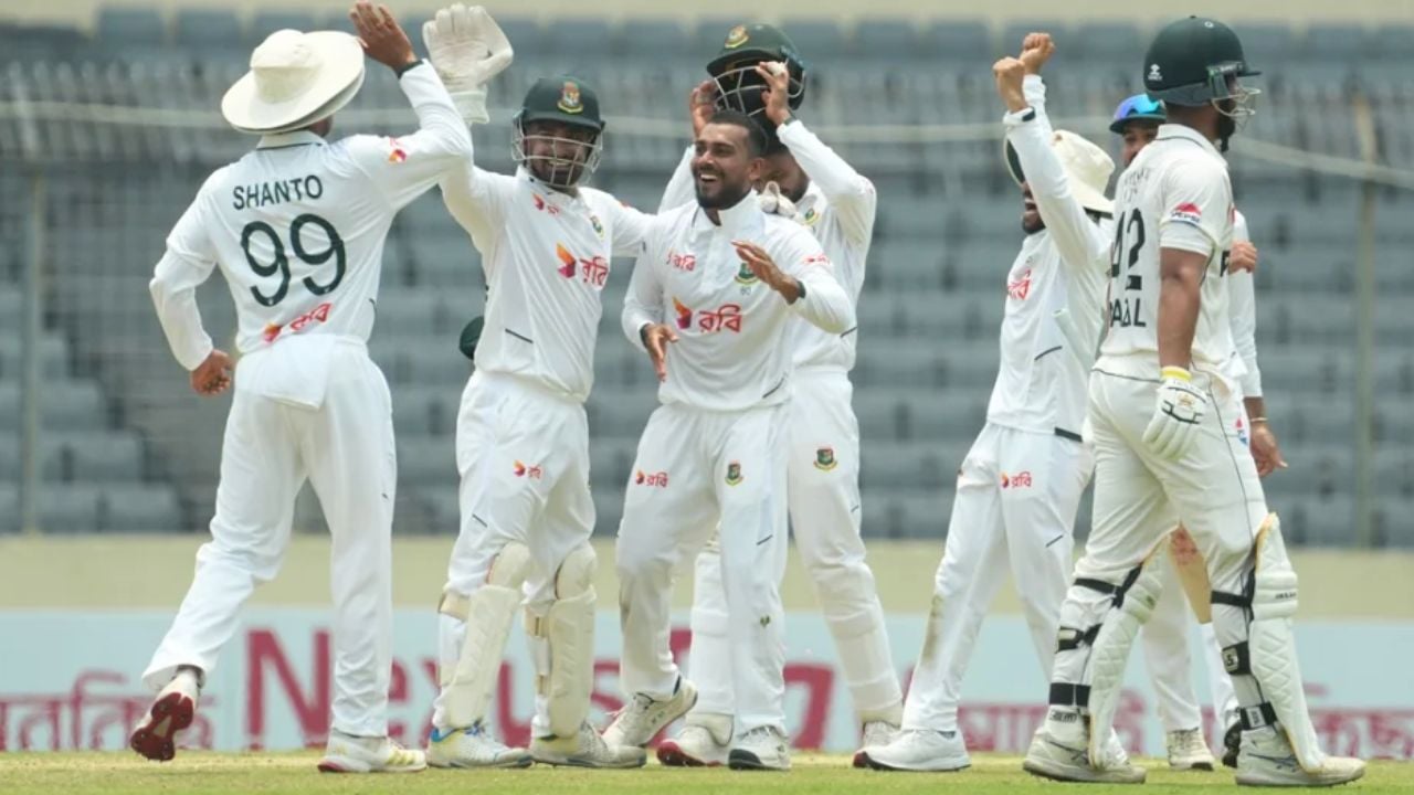 ৩৮৬ রানে অলআউট পাকিস্তান, মিরাজের ৫ উইকেট