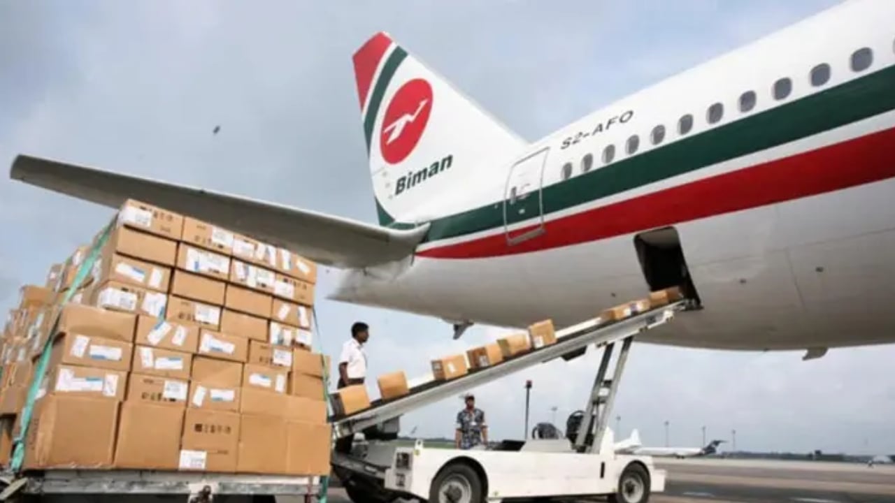 বিমানভাড়া বৃদ্ধিতে পণ্য রপ্তানিতে ধস, বাজার হারানোর শঙ্কা