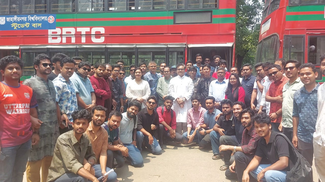 জাবিতে ছাত্রদলের উদ্যোগে ‘লাইভ বাস ট্র্যাকিং সিস্টেম’ চালু