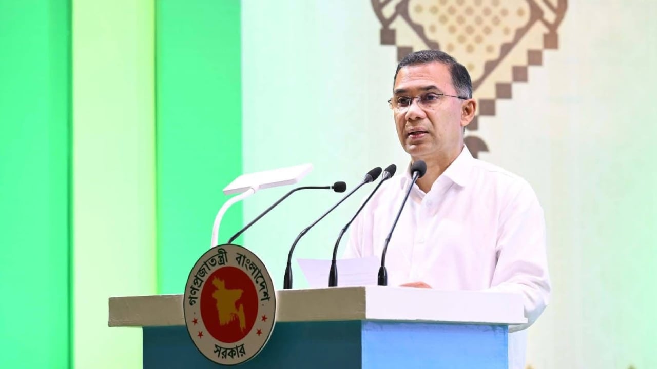 পছন্দের জায়গায় পদায়নে ডিসিদের সতর্ক করলেন প্রধানমন্ত্রী