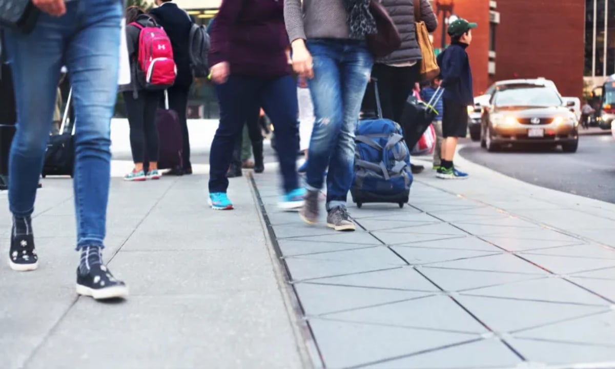 হাঁটলেই তৈরি হচ্ছে বিদ্যুৎ