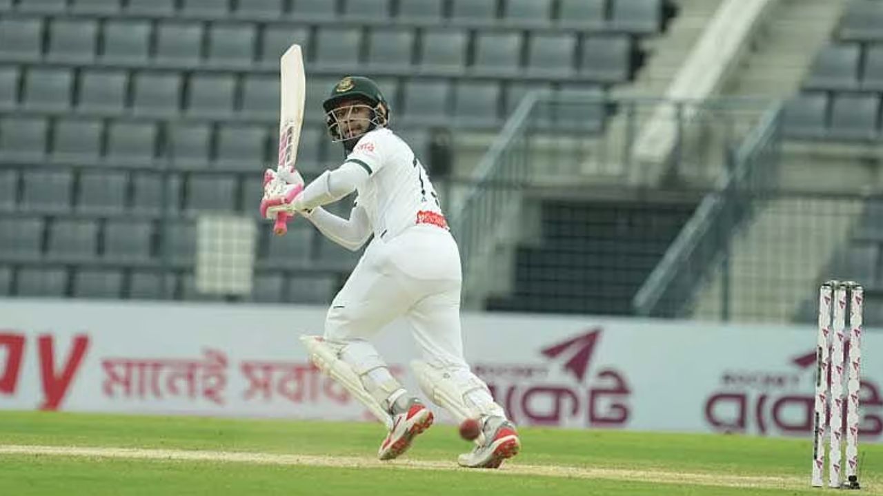 মুশফিকের রেকর্ড গড়া সেঞ্চুরি